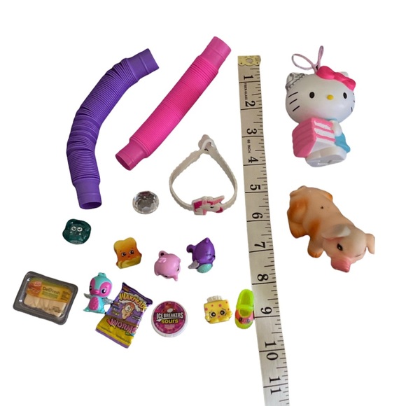 “Not so Mystery” Kids Small Toys Bundle - Picture 4 of 5